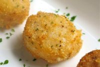 Parmesan-Crusted Scallops, Broiled to Golden Perfection