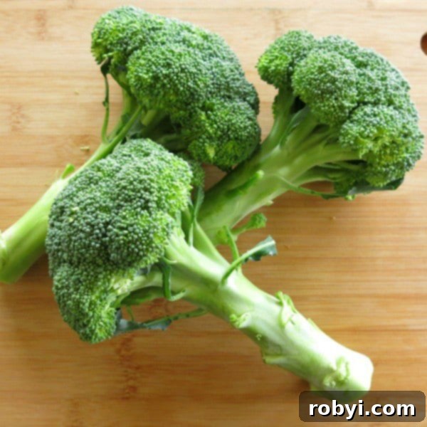 3 heads of broccoli or picture of 1 pound of broccoli